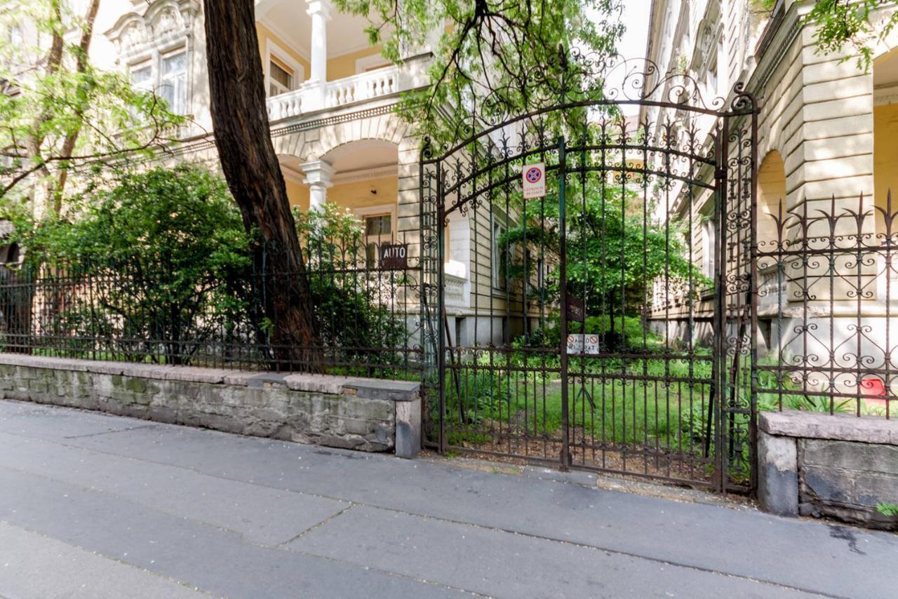 Heroes Square & City Park Thermals Apartment Budapest Exterior photo